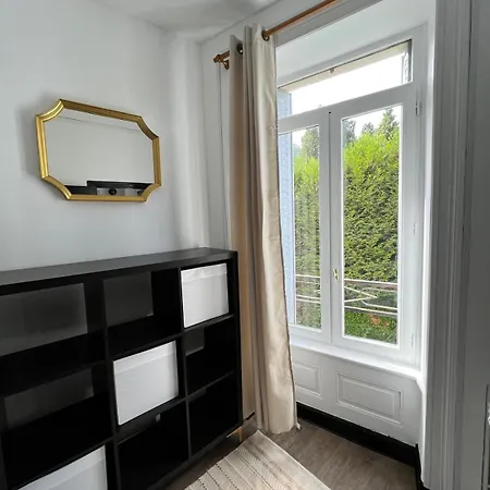 Du Parc Fenestre Apartment *